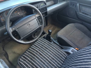 Illustration for article titled For $1,900, This 1991 Mercury Capri Puts The Top Down On Fun